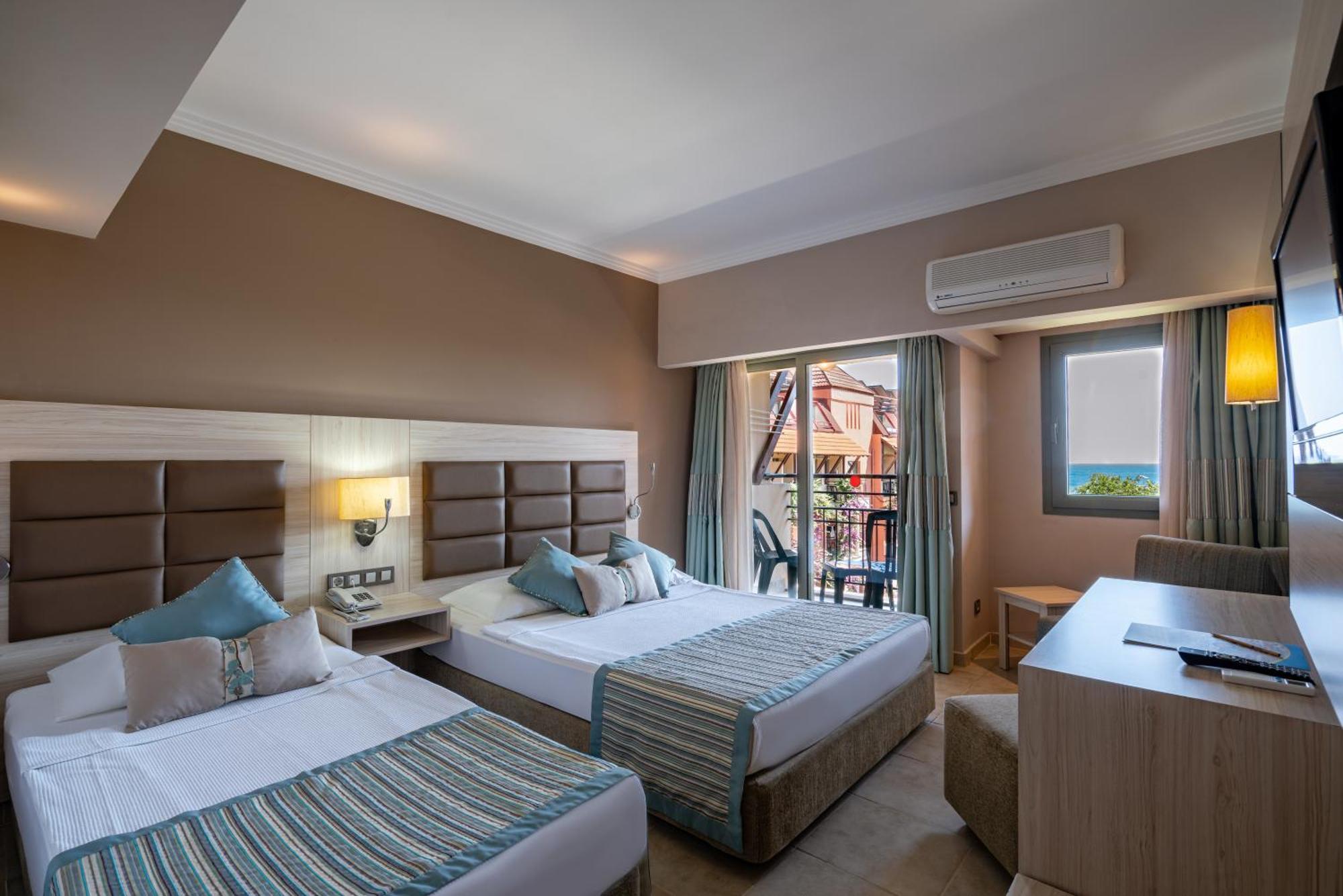 Palmeras Beach Hotel Ultra All Inclusive Konaklı Esterno foto