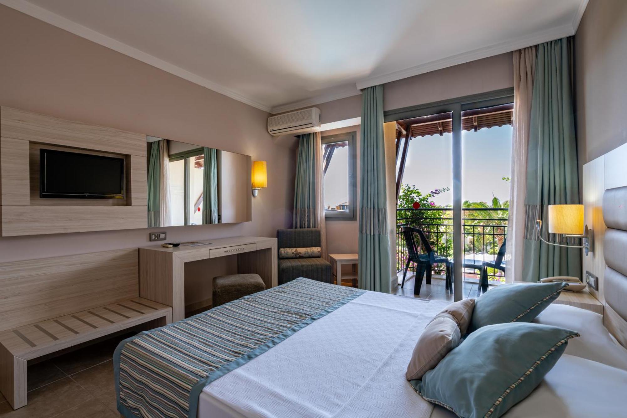 Palmeras Beach Hotel Ultra All Inclusive Konaklı Esterno foto